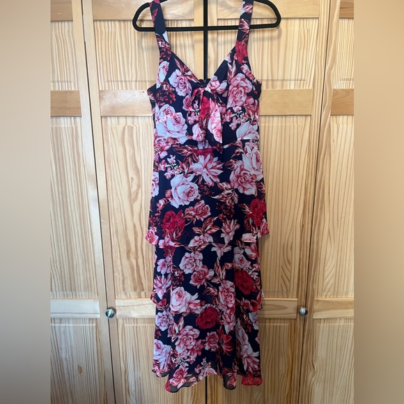 Julia Jordan tired floral dress - Picture 1 of 6